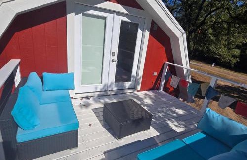 Somerville House | Vintage Retreat at Lake Somerville