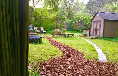 Durham House | Vintage Scotty Camper Cottage Durham NC