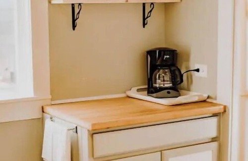 Dillon Apartment | Vintage shotgun home with modern updates