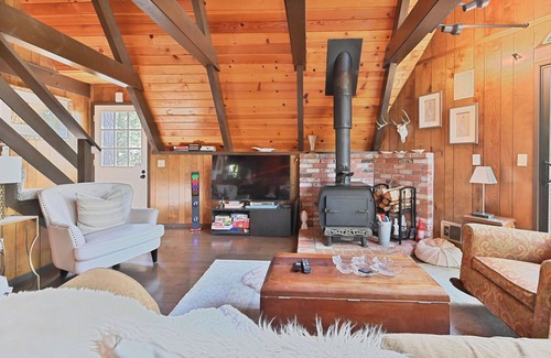 Hathaway Pines Ski Chalet | Vintage Ski Chalet in Stanislaus National Forest with Canyon Views & Spa