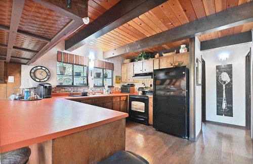 Hathaway Pines Ski Chalet | Vintage Ski Chalet in Stanislaus National Forest with Canyon Views & Spa