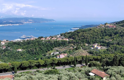 La Spezia Villa | Vintage villa with Jacuzzi