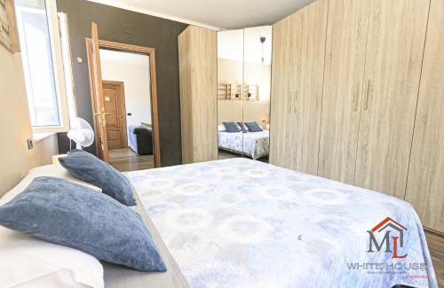 Sestri Ponente Apartment | Viola House By ML WHITE HOUSE