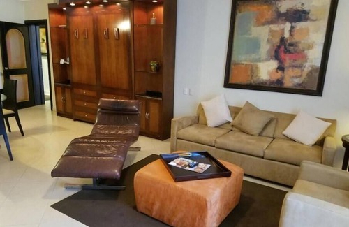Los Brazos Hotel | VIP:1 Bedroom Suite, wifi, kitchen, and roundtrip shuttle to + from the airport.