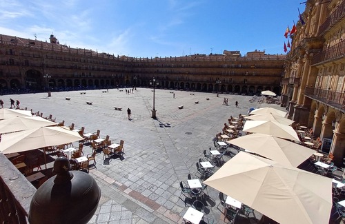 Centro Apartment | VIP apartment with balconies to the Plaza Mayor