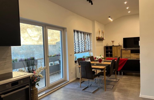 Wiesloch Apartment | ❤ VipStay Your stylish 58m2 suite with balcony, free parking and Wi-Fi ❤