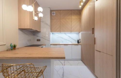 Mirow Apartment | VipWarsawApartments Zircon Mennica Residence