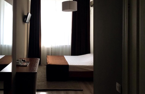 Suponevo Hotel | Virazh Hotel