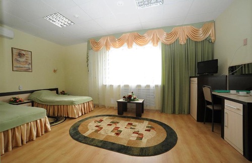 Suponevo Hotel | Virazh Hotel