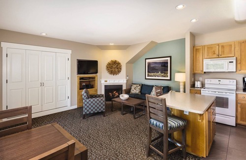 Windsor Resort | Visit the Russian River Valley in style!