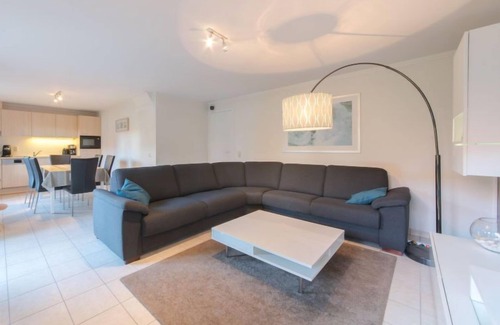 De Haan House | Vissershuisje Nova with parking by Interhome
