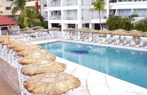 Costera Acapulco Condo | Vista al Mar, Playa, Albercas y Balcón
