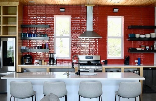 Johnson City House | Vista Azul | Private Hill Country Views Pool Hot Tub