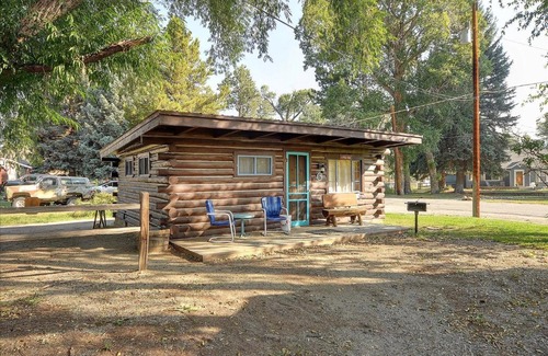 Buena Vista Hotel | Vista Court Cabins & Lodge