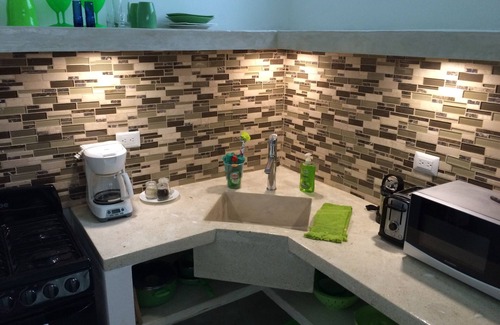 Chuburna Puerto Apartment | Vista Del Mar Beachfront Apartment in Casa Solana