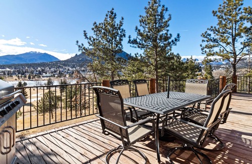 Estes Park House | Vista Of Lake Estes By Estes Park Homes 3 Bedroom Home by RedAwning