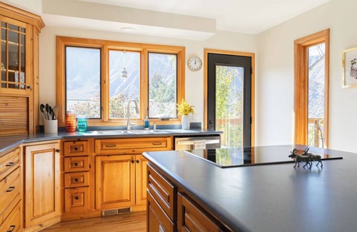 Glenwood Springs House | Vista Pines I Spacious A-Frame near golf & skiing