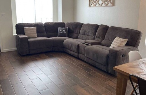 Sierra Vista House | Vista Retreat - Country Club Estates