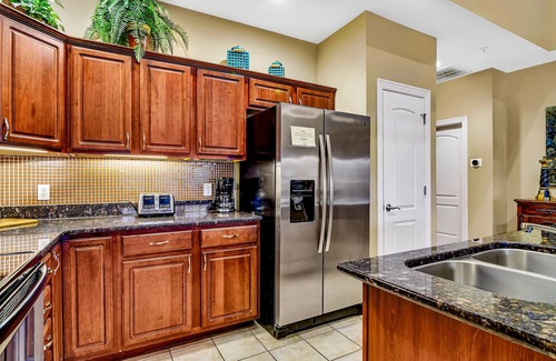 Fieldstone Bluffs Villa | Vista - Sleeps 6-10 4 Bedroom Villa by RedAwning