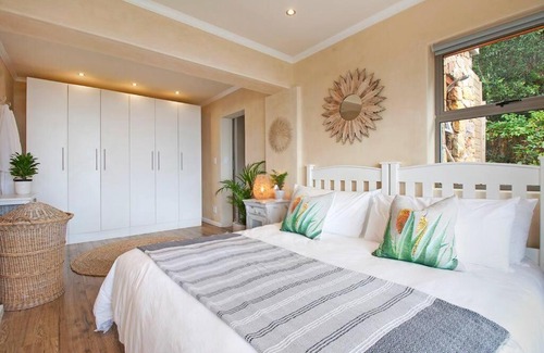 Cape Peninsula Apartment | Vitamin-Sea