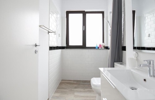 Vitan Apartment | Vitan Central Oasis - SUN --FREE Parking--Self Check-in--