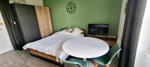 Vittel Apartment | Vittel Studio neuf pour cure ou longue durée