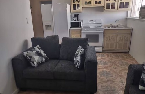 Biggs Field Apartment | Viva EP Apt! Quiet/Comfy, Pool/Spa, Full Kitchen, Near I10, Airpt, Ft Bliss