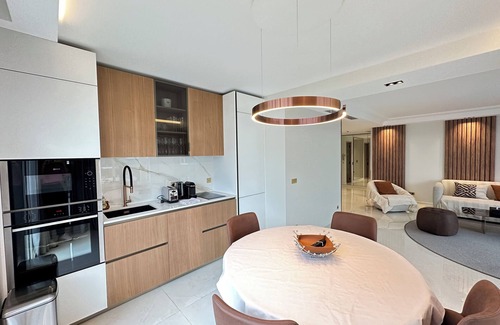 Cannes City Centre Apartment | Viva Riviera Luxury Penthouse with Sea View