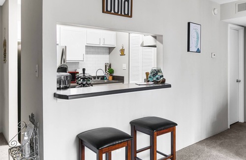 Crestline Heights Apartment | Vivacious cozy home away from home✨