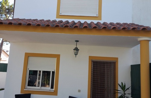 Charneca de Caparica e Sobreda House | Vivenda Unifamiliar