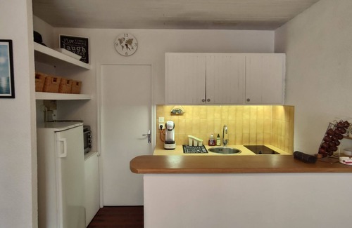 Aureilhan Apartment | VK Lake Vous Offre un Accès Direct à la Forêt Proche du lac et 10 min de L'océan