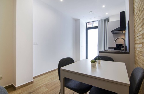 Montolivet Apartment | VLC HOST - Fray Pedro E