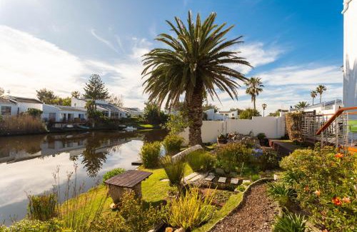 Muizenberg Apartment | Vlei Cove Guesthouse