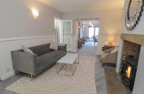 Whitby House | Voebroch