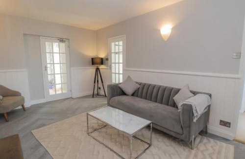 Whitby House | Voebroch