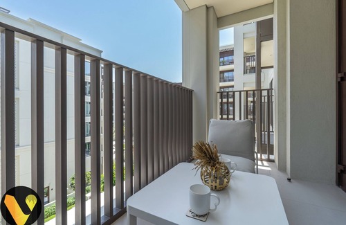 Dubai Apartment | Vogue Breeze Creek Beach by Emaar