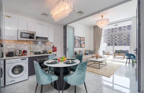 Discovery Gardens Apartment | Vogue | Elegance at Pearlz near Metro