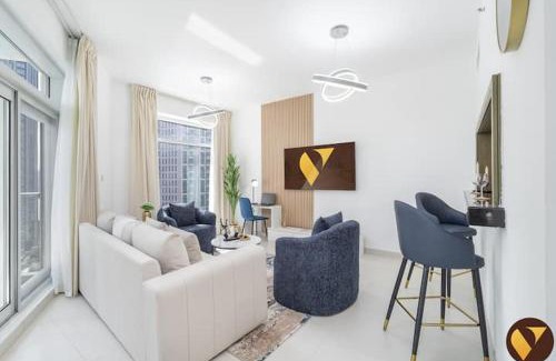 Downtown Dubai Apartment | Vogue In the Heart of Downtown Walkable to Burj Khalifa & Dubai Mall Spacious Two Bedroom Apartment with Large Balcony and full Amenities