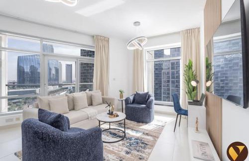 Downtown Dubai Apartment | Vogue In the Heart of Downtown Walkable to Burj Khalifa & Dubai Mall Spacious Two Bedroom Apartment with Large Balcony and full Amenities