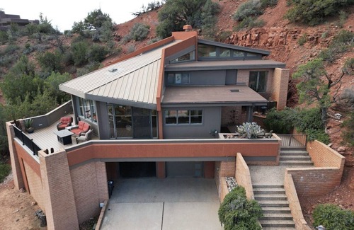 Sedona House | Vortex Horizon~Awesome Views⁓Deck⁓BBQ⁓Fire Table