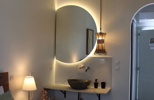 Drafaki House | Vougli View