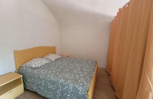 Montaigut-le-Blanc Apartment | voute atypique 40 m2
