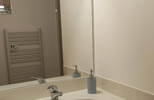 Mignaloux-Beauvoir Apartment | Vrbo Property