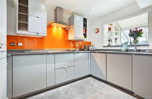 Camden Town with Primrose Hill Apartment | Vrbo Property