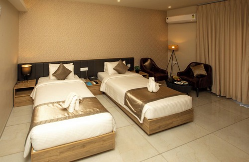 Electronic City Phase II Hotel | VRR Hotel's And Convention Centre