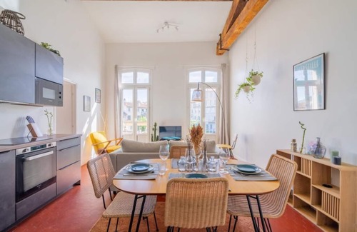 Notre-Dame du Mont Apartment | Vue Azure - 3 ch, Plein Centre, Climatisé, Balcon