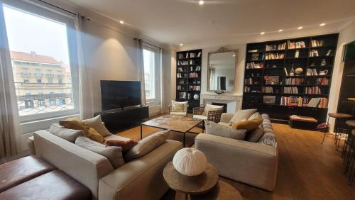 Sete Apartment | Vue Canal, 3 Suites & Double Salon