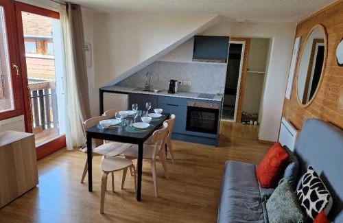 Lugrin Apartment | Vue Lac Léman & Piscine - Parking free - Confort Appart 6 pers