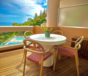 Theoule-Superieur Apartment | Vue mer - Refait à neuf - Clim - Parking - 4 personnes