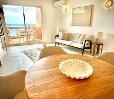 Theoule-Superieur Apartment | Vue mer - Refait à neuf - Clim - Parking - 4 personnes